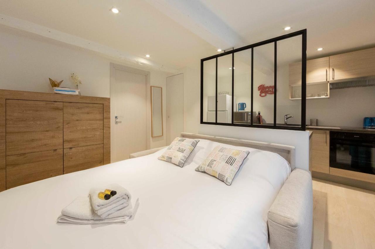 Brand-New Atypical Studio In Rue Fourmilliere アンティーブ エクステリア 写真